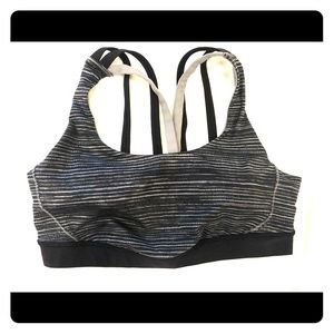 Lululemon sports bra size 8